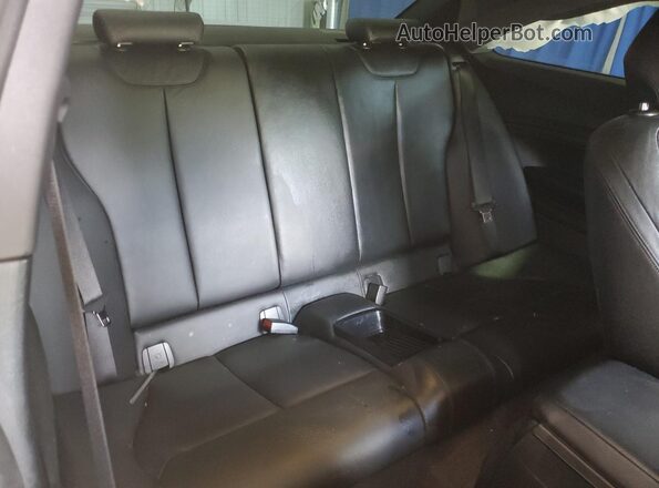 WBA2F9C36HV664915 2017 BMW 2 SERIES Silver Вид задньої частини салону