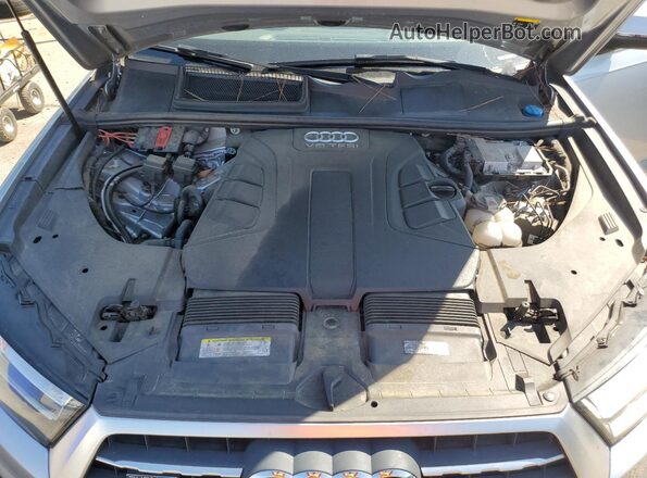 WA1VAAF75JD029947 2018 AUDI Q7 Silver 