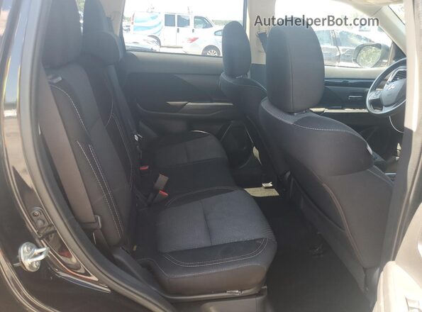 JA4AD2A38LZ045534 2020 MITSUBISHI OUTLANDER Black Widok wnętrza z tyłu