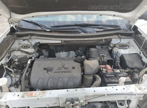 JA4AD2A39LZ015295 2020 MITSUBISHI OUTLANDER White Engine compartment view