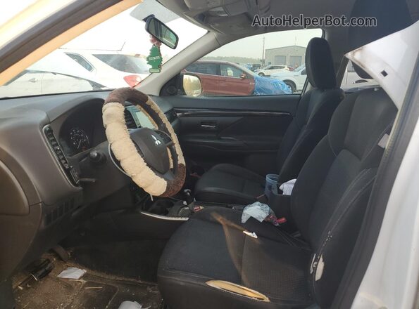 JA4AD2A39LZ015295 2020 MITSUBISHI OUTLANDER White Front interior view