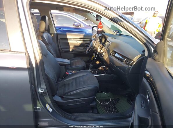 JA4AD3A37LZ005130 2020 MITSUBISHI OUTLANDER Silver წინა სალონის ხედი
