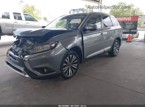 JA4AD3A3XLZ004568 2020 MITSUBISHI OUTLANDER Silver Առջևի ձախ երեք քառորդ տեսարան