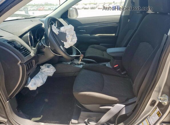 JA4AP3AU4LU016938 2020 MITSUBISHI OUTLANDER Silver Вид салону спереду