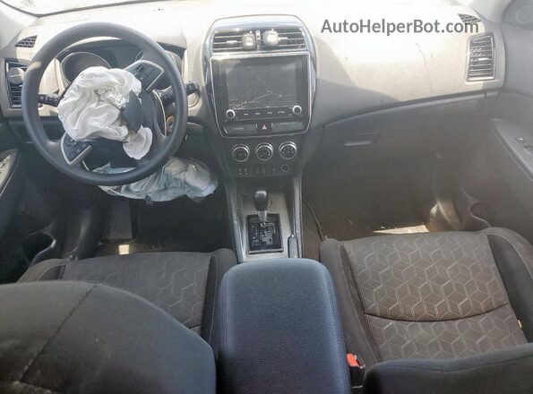 JA4AP3AU4LU016938 2020 MITSUBISHI OUTLANDER Silver Вид панелі приладів
