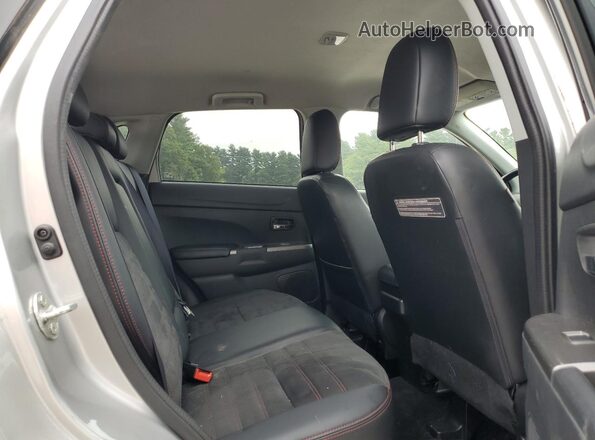 JA4AP3AW5JZ001544 2018 MITSUBISHI OUTLANDER Silver 
