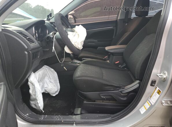 JA4AR3AU6LU025523 2020 MITSUBISHI OUTLANDER Silver Front interior view