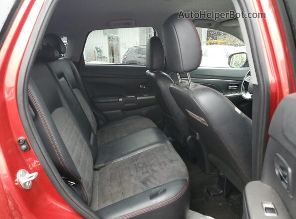 JA4AR3AWXJU018511 2018 MITSUBISHI OUTLANDER Red Widok komory silnika