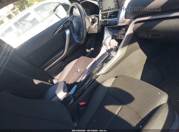 JA4AT3AA6JZ045343 2018 MITSUBISHI ECLIPSE CROSS Silver Front interior view