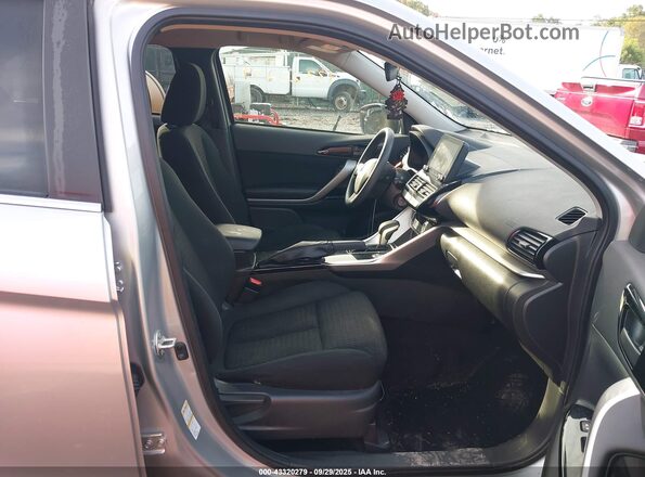 JA4ATVAA5PZ001385 2023 MITSUBISHI ECLIPSE CROSS Silver Widok wnętrza z przodu