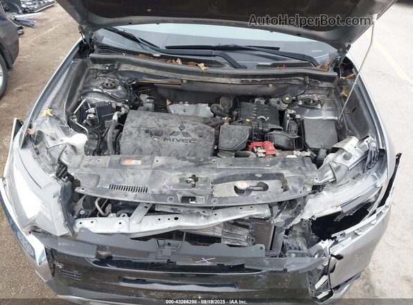 JA4AZ3A30LZ031828 2020 MITSUBISHI OUTLANDER Gray Rear view
