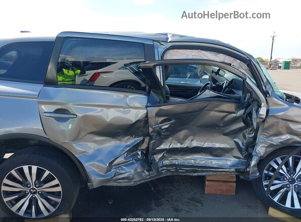 JA4AZ3A38LZ044519 2020 MITSUBISHI OUTLANDER Gray Вид задньої частини салону