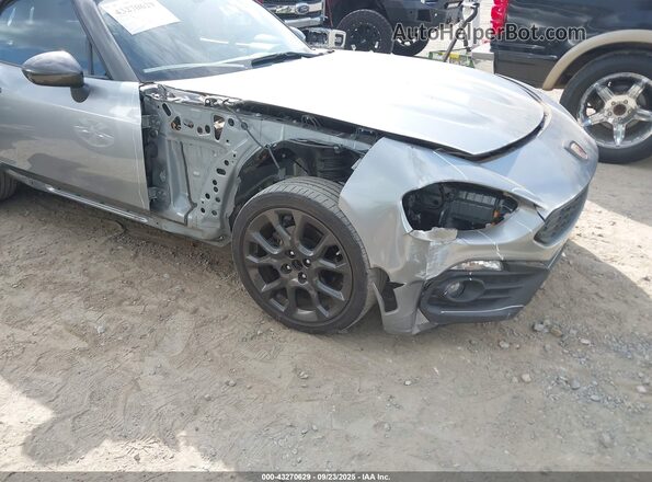 JC1NFAEK2H0117981 2017 FIAT 124 SPIDER Silver Դիմացի տեսք