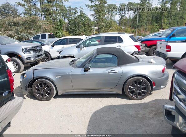 JC1NFAEK2H0117981 2017 FIAT 124 SPIDER Silver Սալոնի 360 աստիճան տեսք