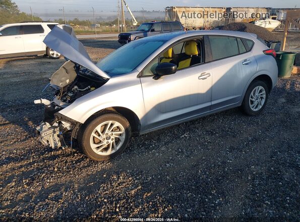 JF1GUABC6R8384581 2024 SUBARU IMPREZA Silver Առջևի ձախ երեք քառորդ տեսարան