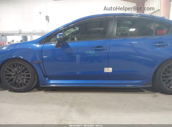 JF1VA2Y68H9801358 2017 SUBARU WRX STI Blue Widok z przodu
