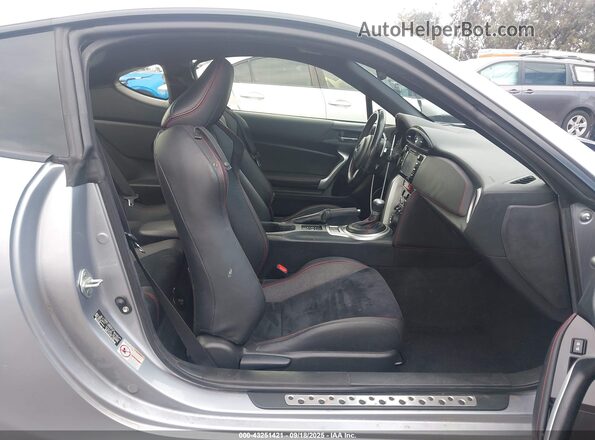 JF1ZCAC12H8604192 2017 SUBARU BRZ Silver 