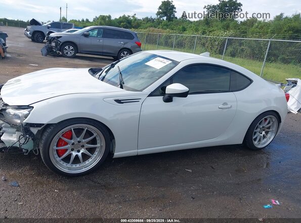 JF1ZCAC16L9701091 2020 SUBARU BRZ White 360 interior view