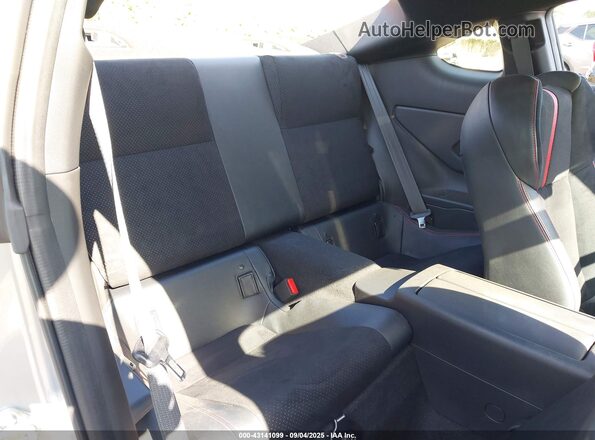 JF1ZDBE1XR9702043 2024 SUBARU BRZ Silver Widok naklejki z numerem VIN