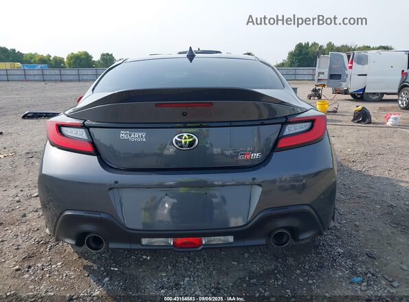 JF1ZNBE19R8753682 2024 TOYOTA GR86 Gray 
