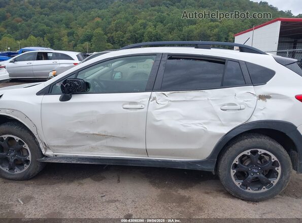 JF2GTABC6M8214664 2021 SUBARU CROSSTREK White Widok wnętrza 360 stopni