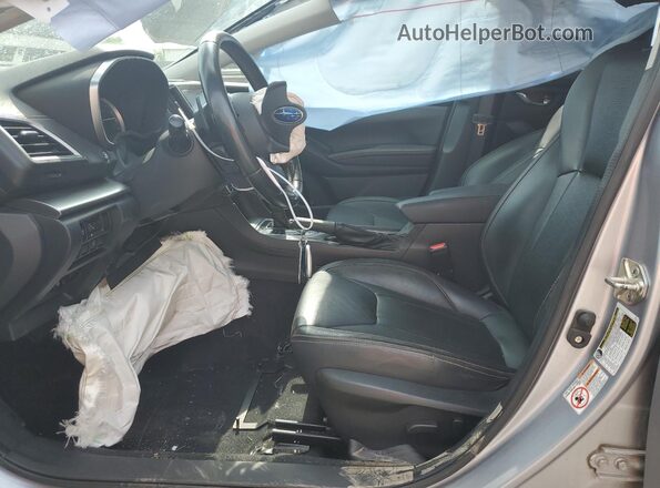 JF2GTAMC1J8200602 2018 SUBARU CROSSTREK Серебряный Вид салона спереди