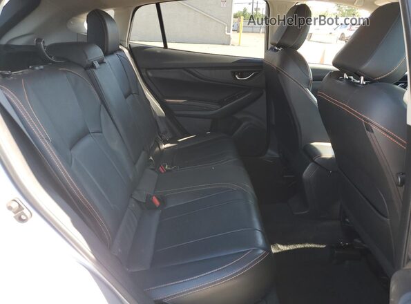JF2GTAMC3JH202707 2018 SUBARU CROSSTREK Silver Սալոնի հետևի տեսք
