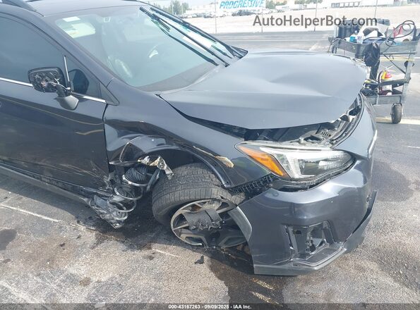 JF2GTAMC8J8344230 2018 SUBARU CROSSTREK Gray 