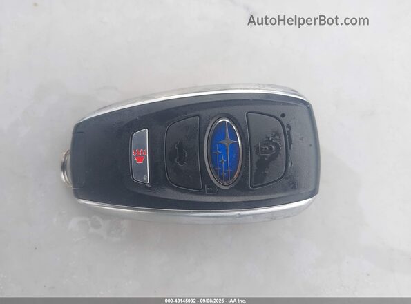 JF2GUHDC1S8267126 2025 SUBARU CROSSTREK Gray Vista del salpicadero
