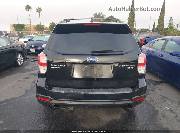 JF2SJGWC3JH557229 2018 SUBARU FORESTER2. Black 