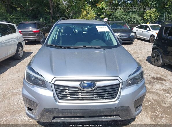 JF2SKADC9MH429711 2021 SUBARU FORESTER Серебряный Вид спереди