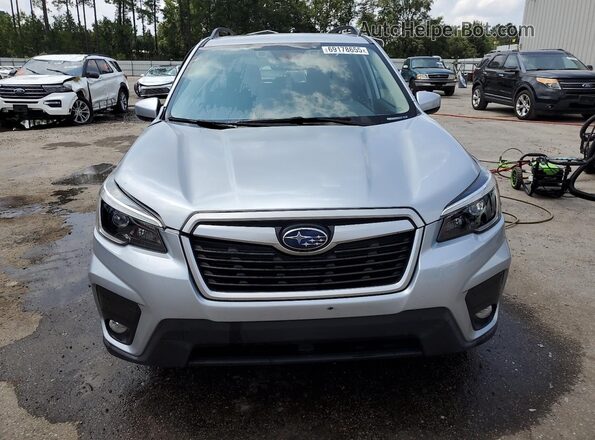 JF2SKAFC4MH408861 2021 SUBARU FORESTER Серебряный Вид спереди