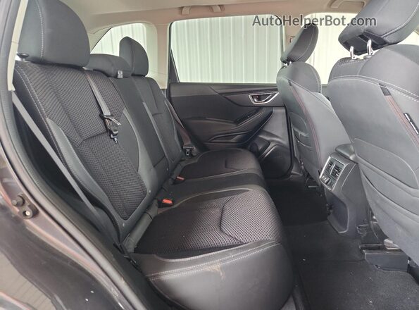 JF2SKAJC5LH506061 2020 SUBARU FORESTER Gray Вид задньої частини салону