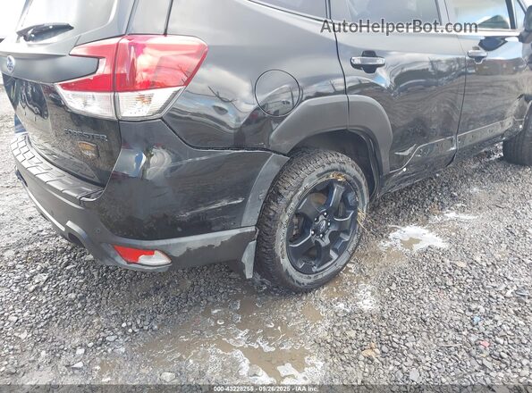 JF2SKAJC9RH521056 2024 SUBARU FORESTER Black 