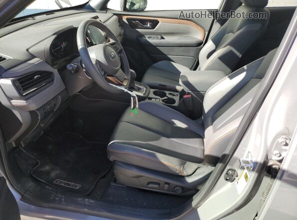JF2SLDHC9SH555590 2025 SUBARU FORESTER Silver 