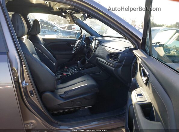 JF2SLDTC4SH483561 2025 SUBARU FORESTER Pewter Widok wnętrza z przodu