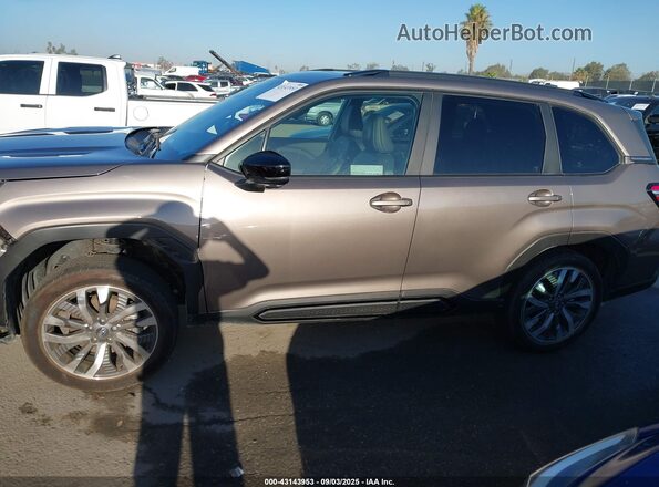 JF2SLDTC4SH483561 2025 SUBARU FORESTER Pewter 