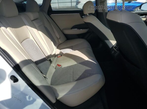 JHMZC5F1XJC013428 2018 HONDA CLARITY Белый 