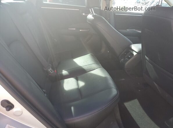 JHMZC5F33JC001672 2018 HONDA CLARITY Silver Vista de los asientos traseros