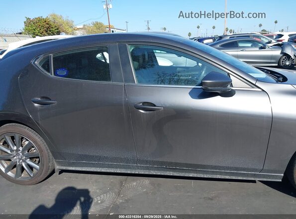 JM1BPAKMXP1622684 2023 MAZDA 3 Gray Սալոնի 360 աստիճան տեսք