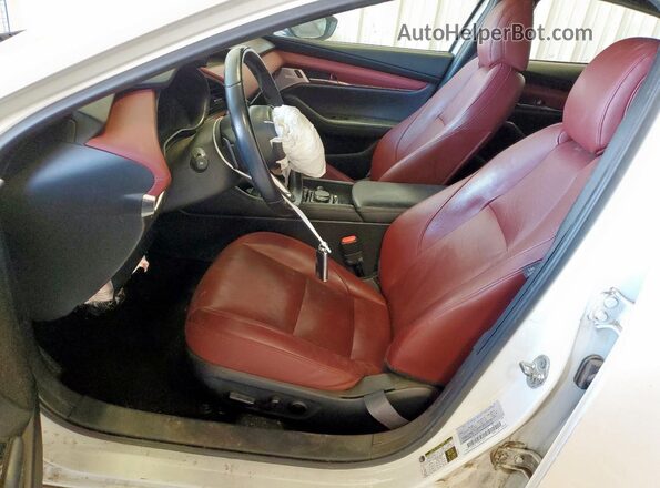 JM1BPAML6M1310765 2021 MAZDA 3 White Вид салону спереду