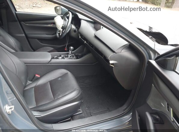 JM1BPAML9M1344053 2021 MAZDA 3 Серый Вид салона спереди
