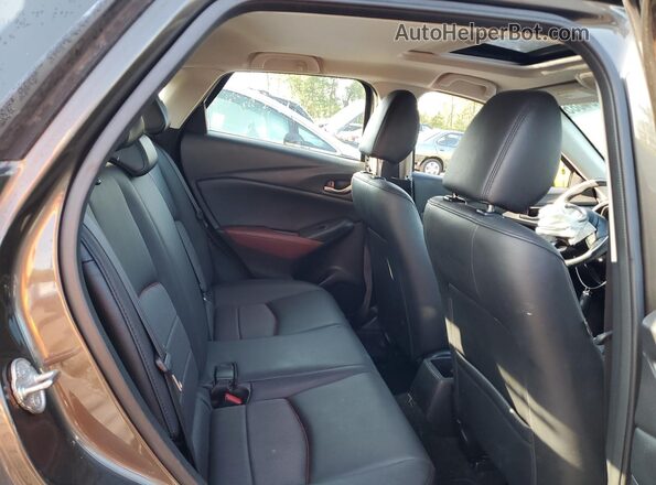 JM1DKFC73J0327646 2018 MAZDA CX-3 Gray 