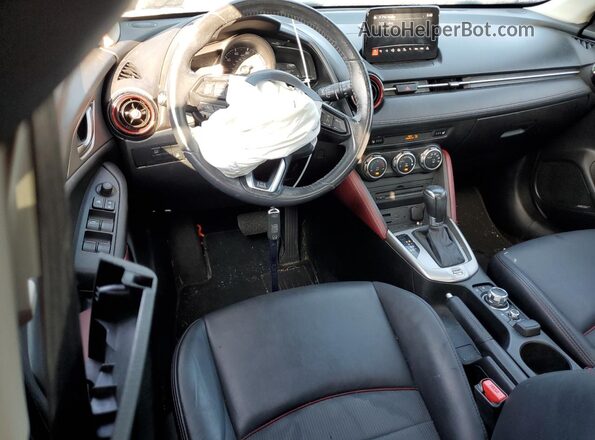 JM1DKFC73J0327646 2018 MAZDA CX-3 Gray 
