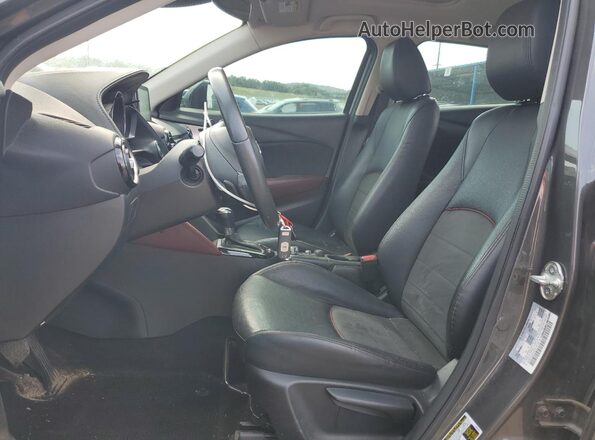JM1DKFD70J0318272 2018 MAZDA CX-3 Серый 