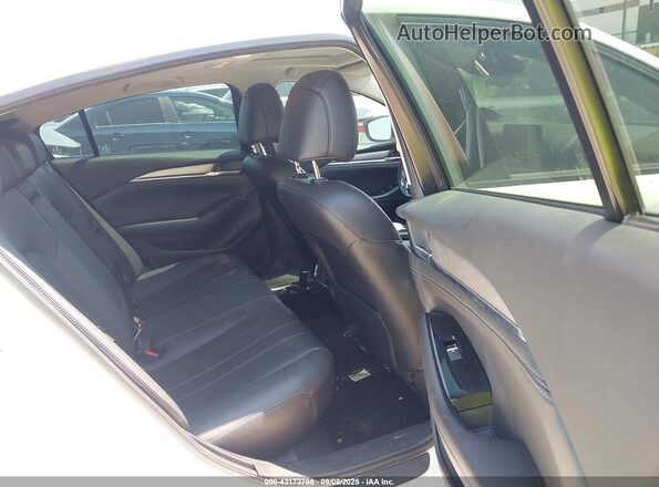 JM1GL1VM3L1526676 2020 MAZDA 6 White Widok naklejki z numerem VIN