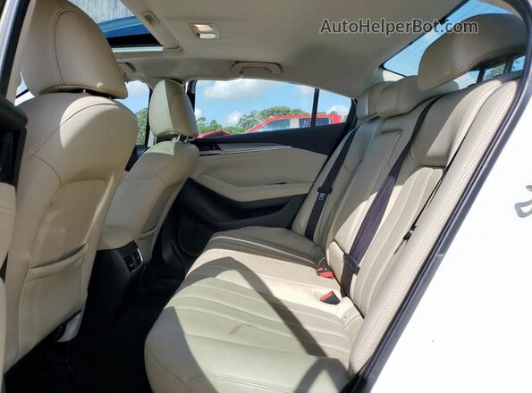 JM1GL1VM5M1603713 2021 MAZDA 6 White Vista de los asientos traseros