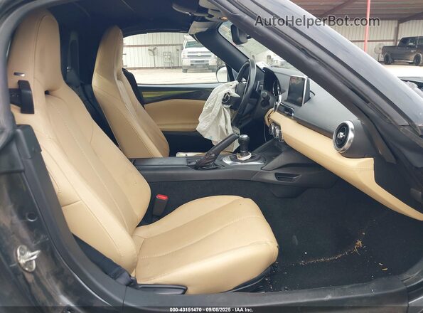 JM1NDAD71H0120750 2017 MAZDA MX-5 MIATA Gray Вид салону спереду