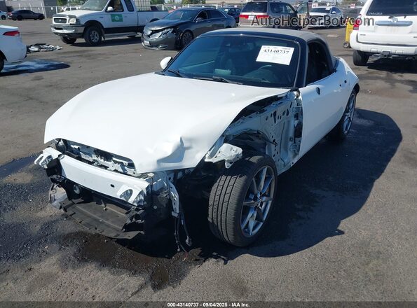 JM1NDAD75M0453897 2021 MAZDA MX-5 MIATA White წინა მარცხენა ხედი სამი მეოთხედიდან