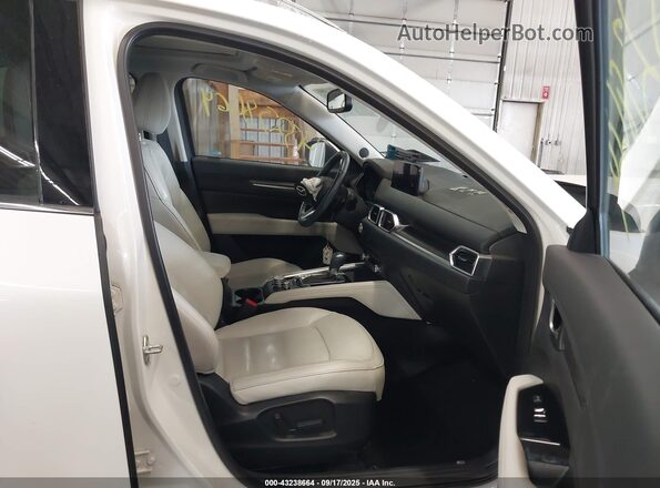 JM3KFBAY3M0467269 2021 MAZDA CX-5 White Вид салону спереду